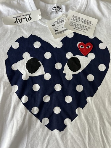 Camiseta COMME DES GARCONS PLAY Big Heart Lunares Talla Pequeña Nueva con Etiquetas - Imagen 5 de 8