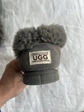 UGG Australia Women’s Slipper Boots Size 6