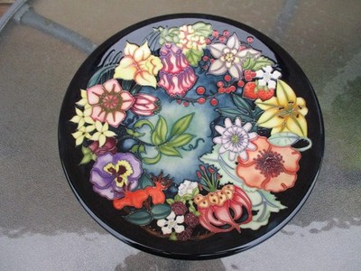Moorcroft großes 14'' Karussell Design Ladegerät. Des Rachel Bishop. #36