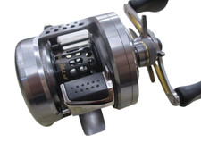 Shimano 17 Calcutta Conquest BFS HG Right Hand Fishing Reel