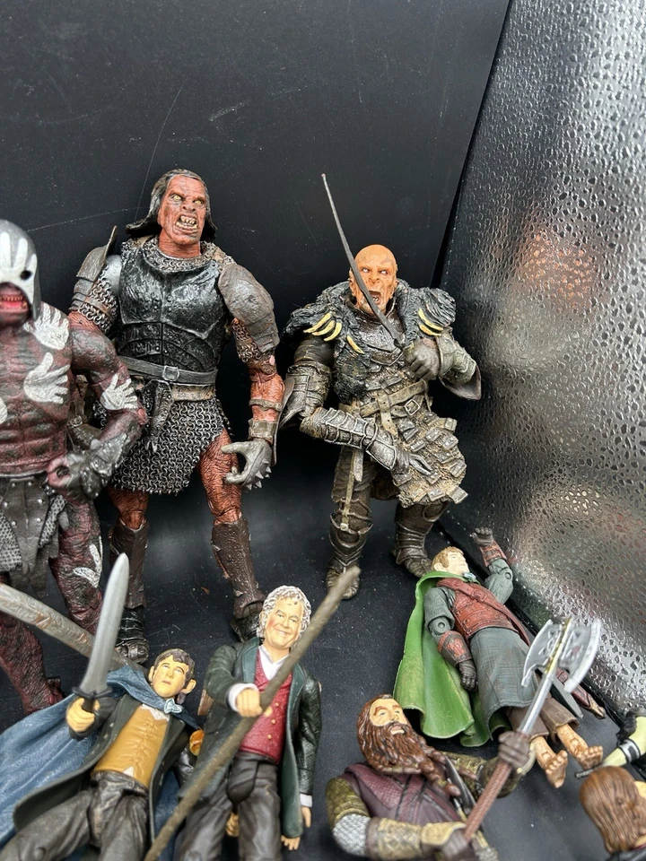 Lote de 30 figuras de acción sueltas y accesorios de El Señor de los Anillos Foto 4 de 4