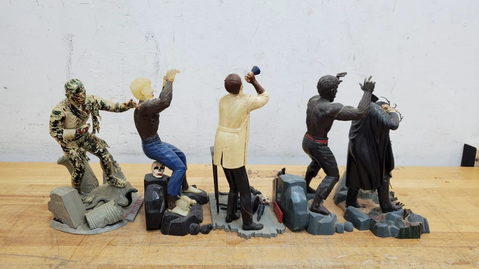 Lot Of 6 Vintage 1960's Aurora  Monster Build Kits ( Built) *Broken Pieces * - Image 2 of 4