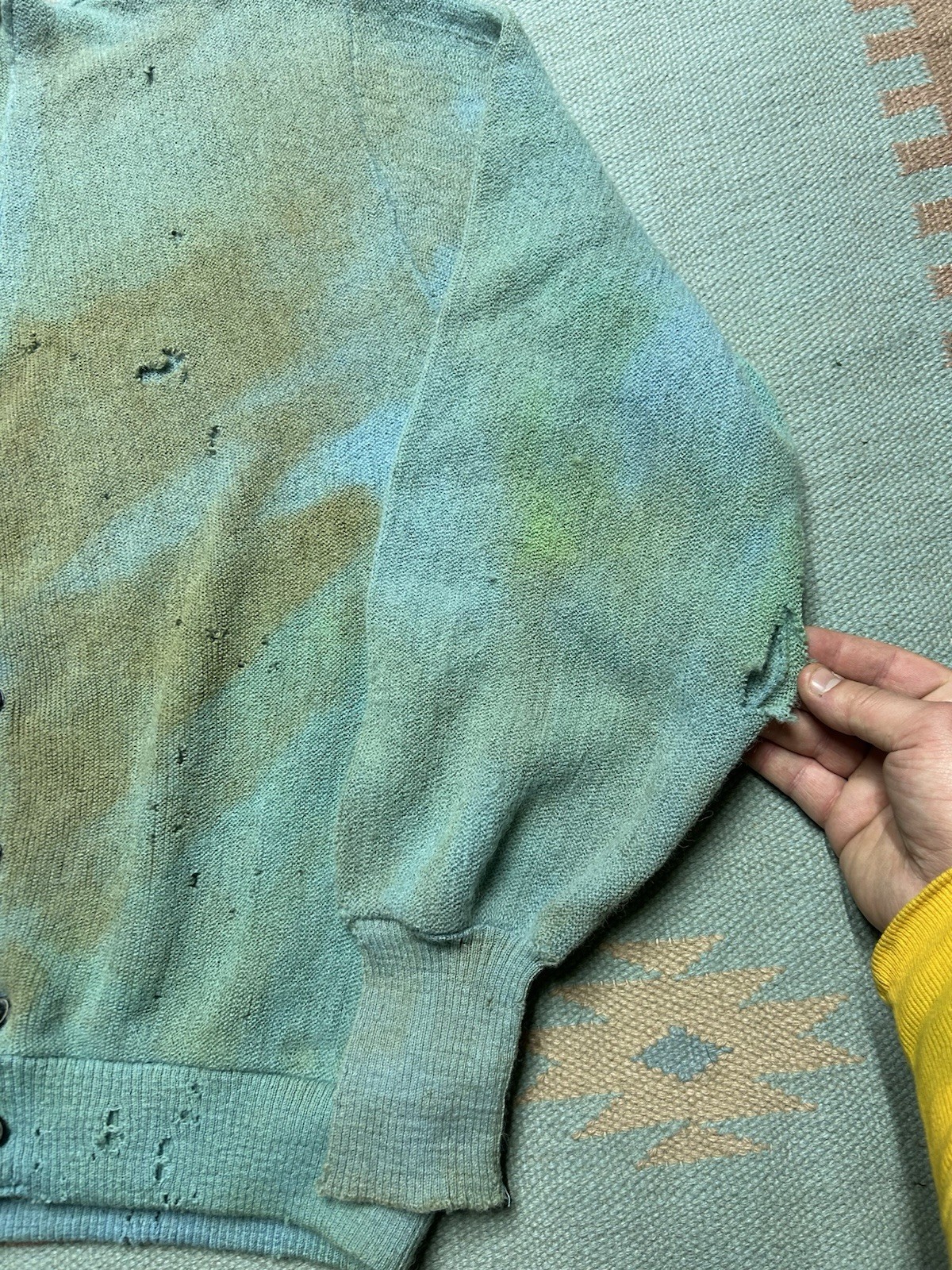 Vintage 70s cardigan sweater Robert Bruce Arnold Palmer thrashed zombie blue Lg