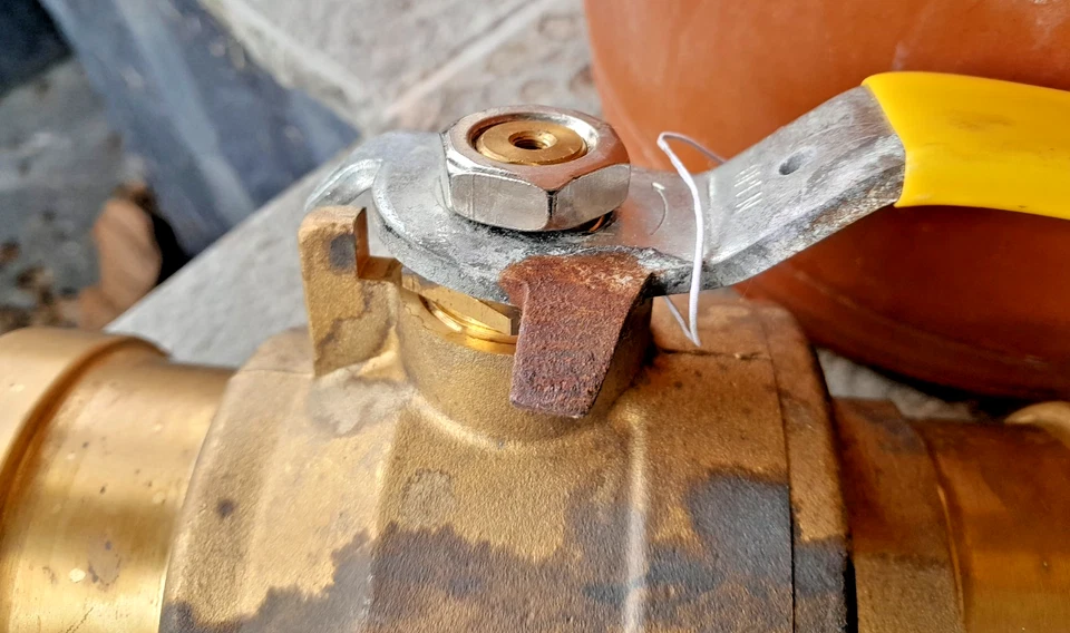 MILWAUKEE Manual Two-Way Ball Valve 2 1/2" Brass Straight Ultrapress BA-480B-212 - Image 4 of 4