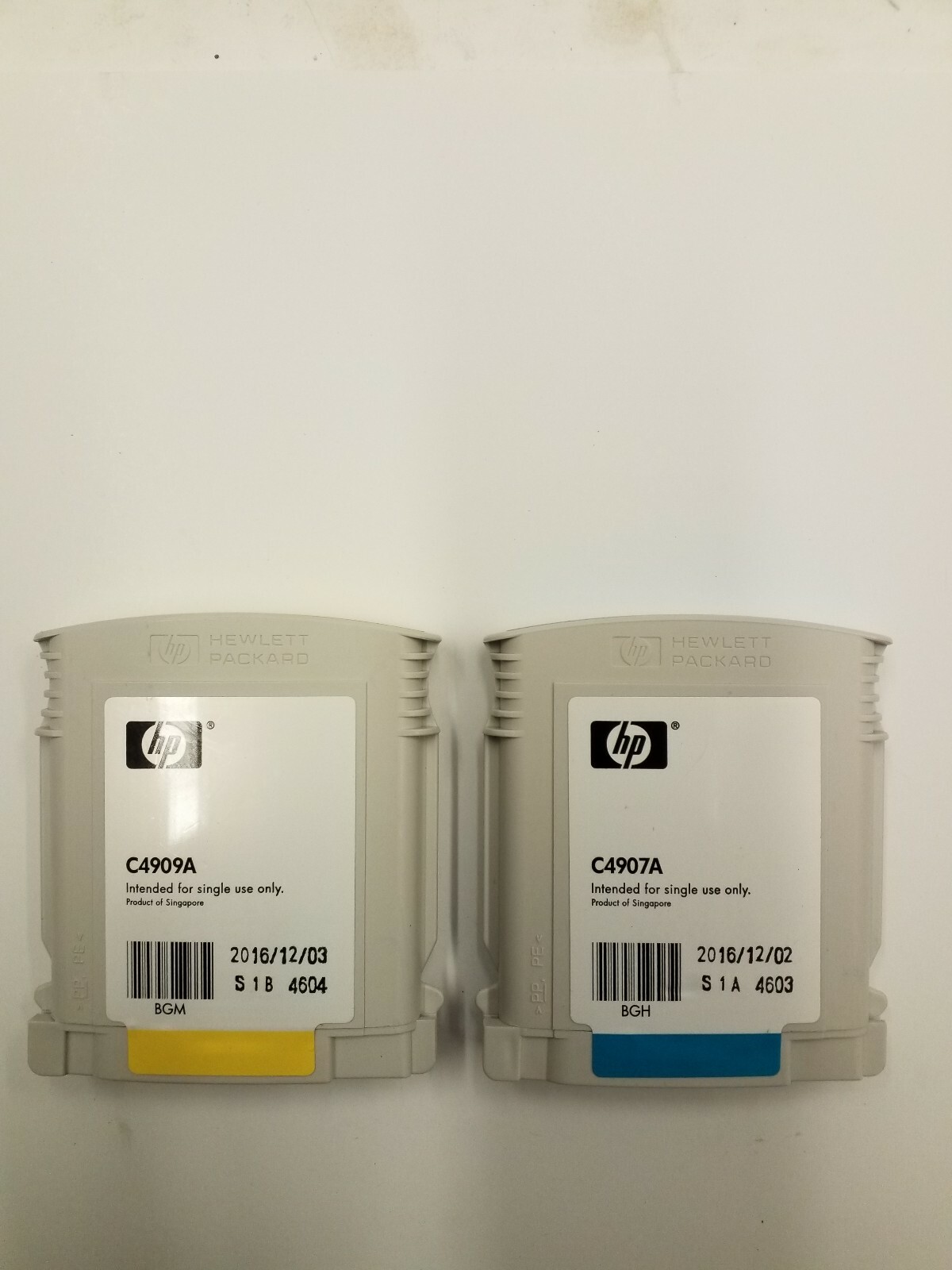 Hp 940xl ink cartridges 2 pack cyan & yellow See photos for expiration