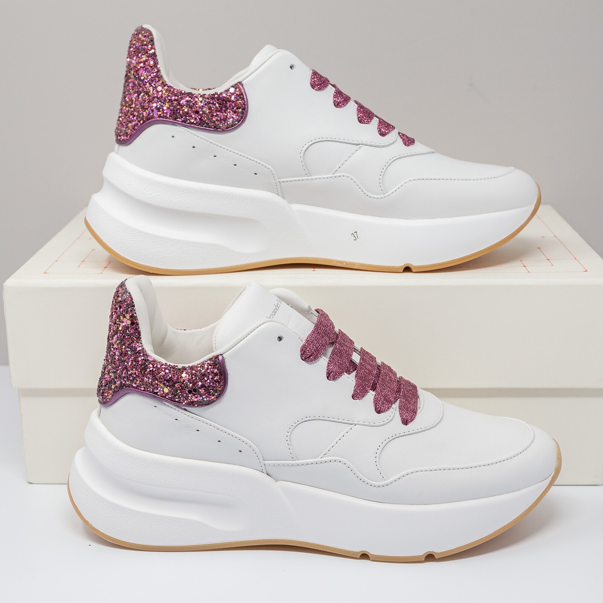 Alexander McQueen White/Pink Glitter Oversized Sneakers Alexander McQueen White/Pink Glitter Oversized Sneakers