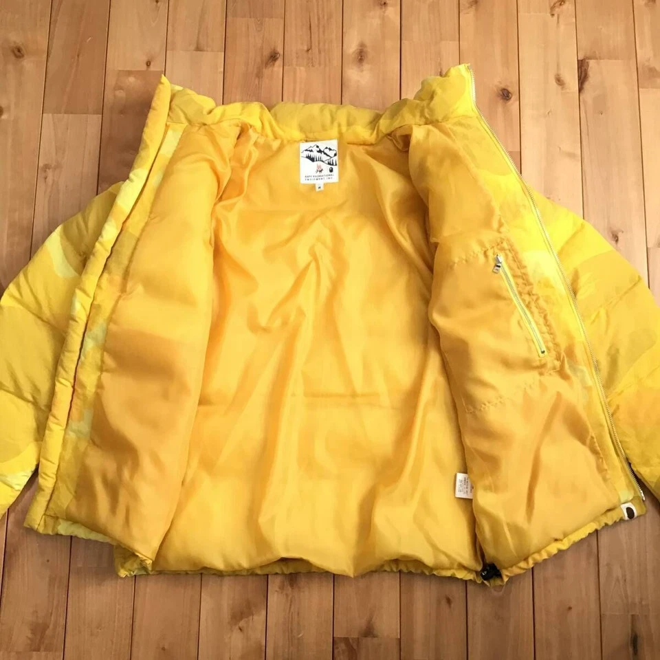 BAPE Giant camo yellow Puffer Down Jacket a bathing ape NIGO Size M used 2504SM - Image 4 of 4