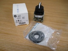 Allen Bradley 800H-JR91 Switch 800HJR91 w/ 2 800T-XA
