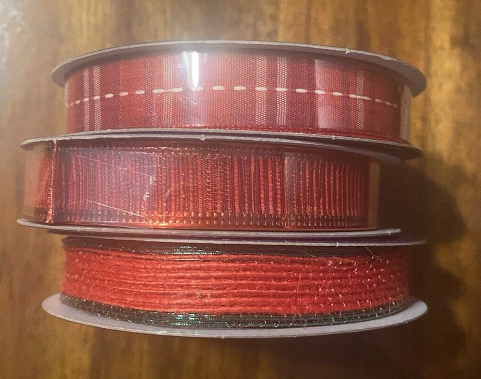 Simply Winter Christmas Ribbon 5/8" x 30 ft 3 packs Different Red prints New NIP - Image 2 of 3