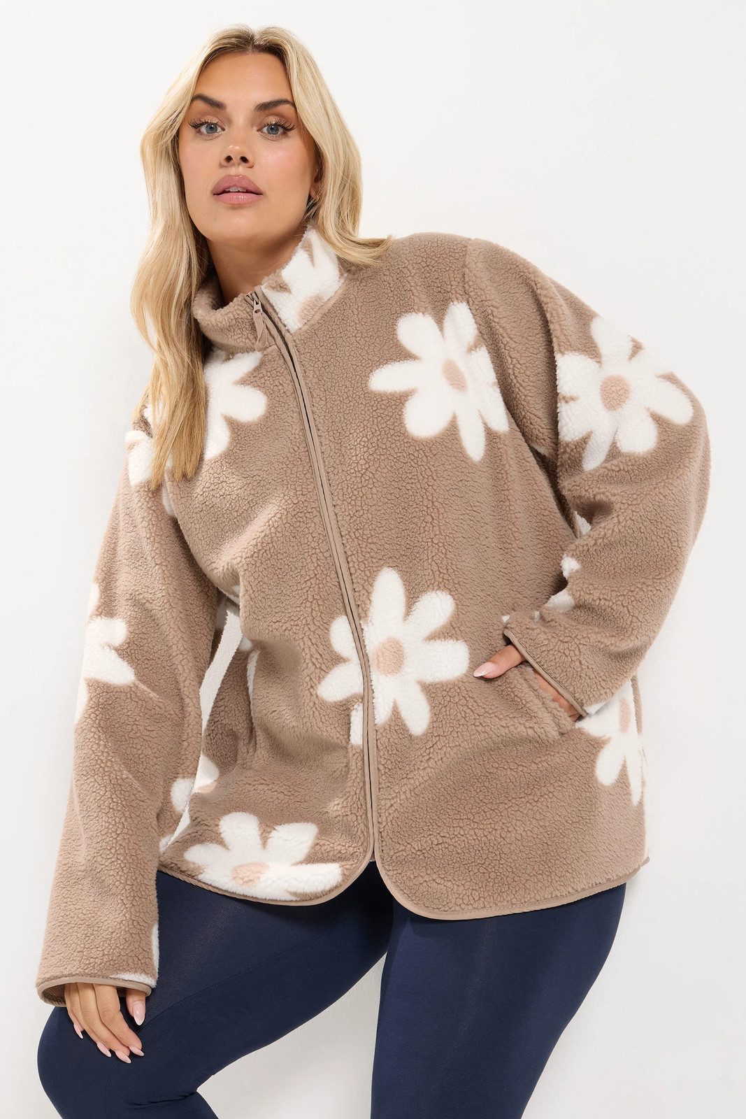 Yours Women's Natural Floral Borg Fleece In | : Size 16 - Image 2