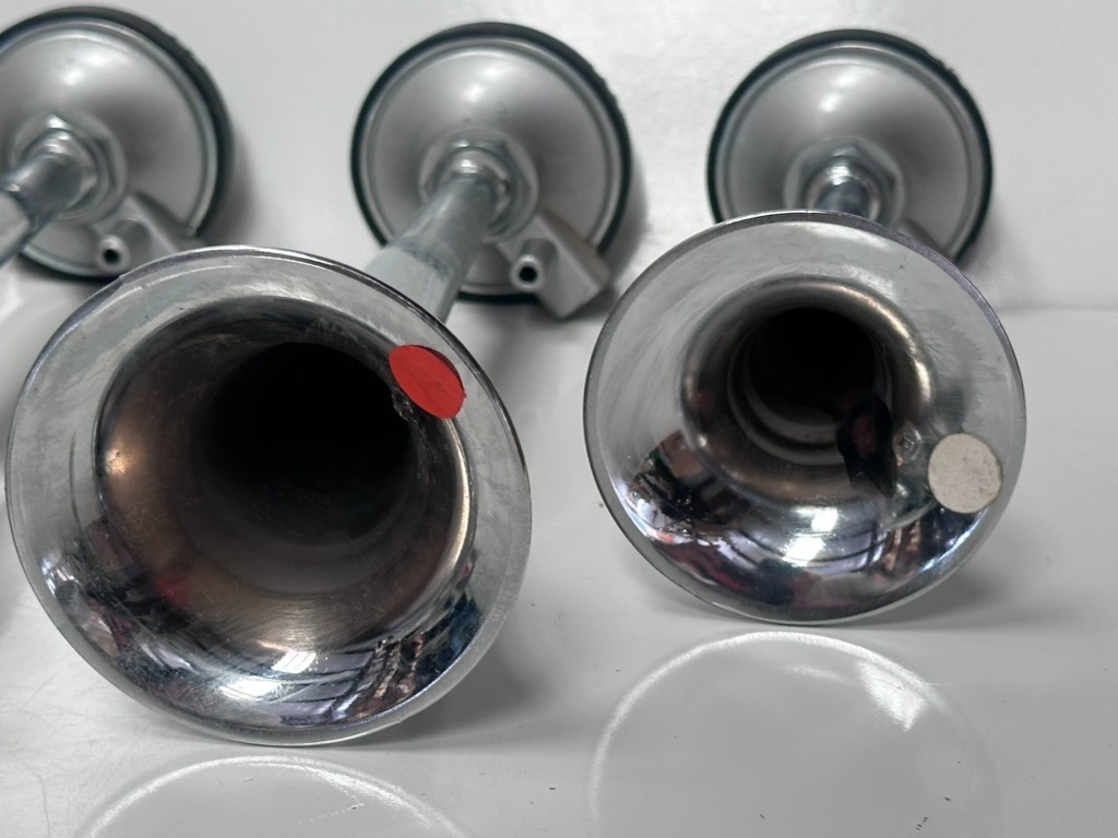 Maserati Musical Air Horn Musical 4 Pc Working Italy BMW MGB Marcia Nuziale