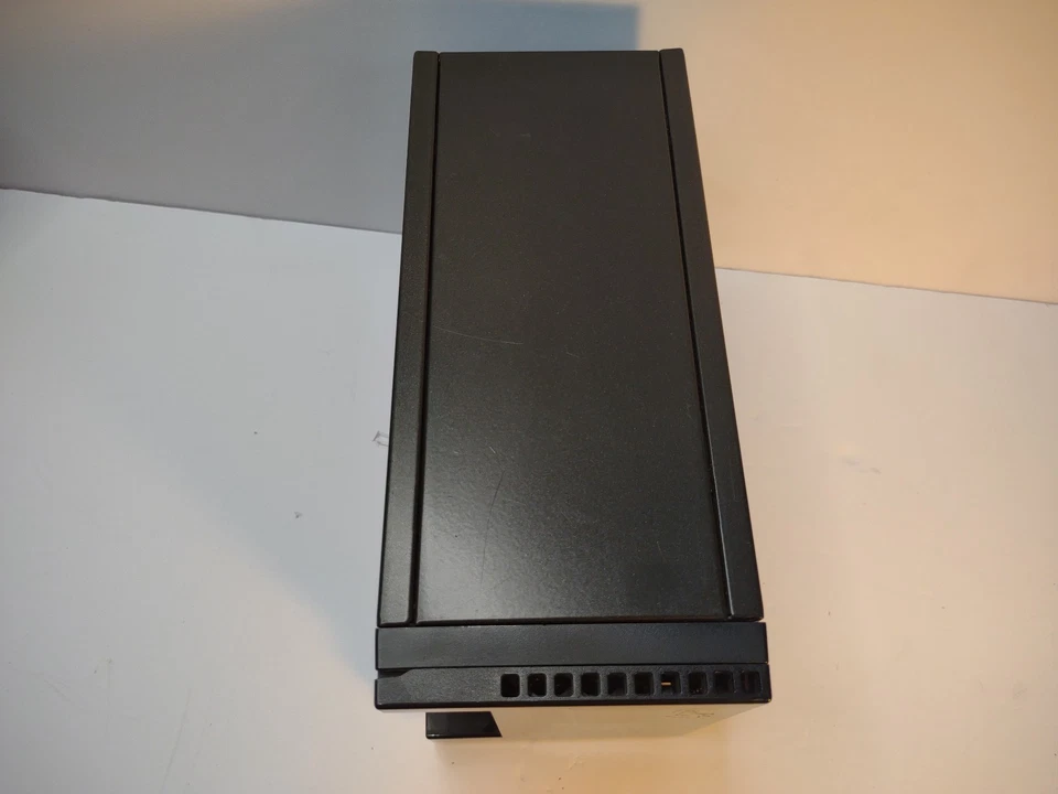 NETGEAR RND-2D 2-BAY NAS DEVICE (NO POWER SUPPLY) - NO HDD - (FOR PARTS) - Image 4 of 4