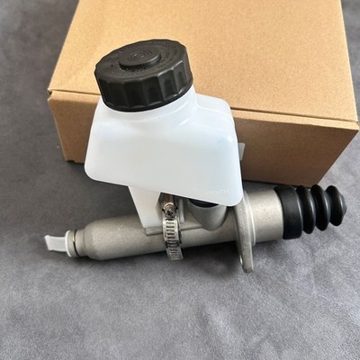 For PACCAR kongsberg E17-6011 1000284701AM reservoir New Clutch Cylinder Master