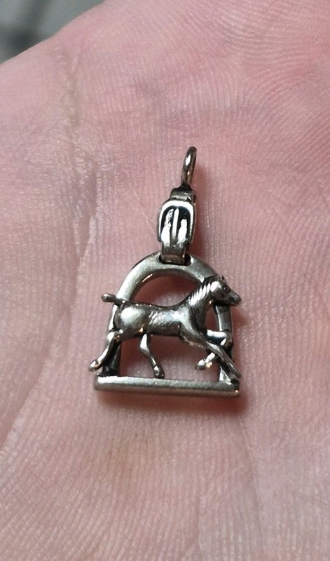 RARE VINTAGE STIRRUP AND BUCKLE HORSE JEWELRY STERLING SILVER PENDANT CHARM 