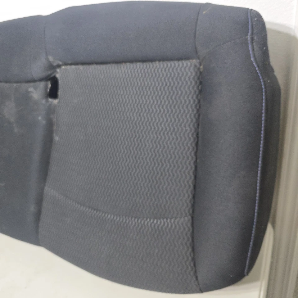 Cojín asiento inferior trasero Nissan Leaf 13 14 15 16 17 tela negra con diseño OEM Foto 2 de 4