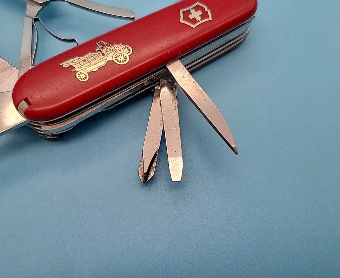 Victorinox Grand Prix 91mm Swiss Army Knife - Key Can Square