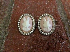 SUPER RARE VTG ALICE IN WONDERLAND MARCH HARE PINK RHINESTONE EARRINGS MINT 