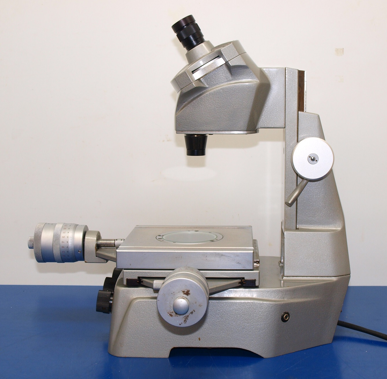 MITUTOYO TOOLMAKERS MICROSCOPE 176104A eBay
