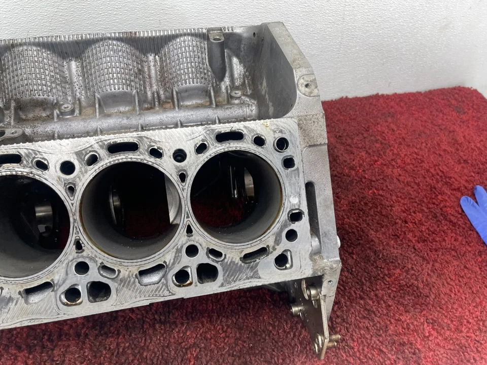 BMW F06 F12 F10 F02 F15 F16 N63N Motor Bloque de cilindros Carcasa OEM 95K Foto 2 de 4