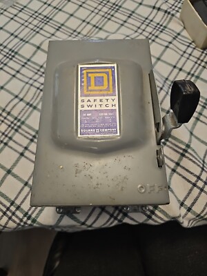 Square D 30 amp safety switch (D211-NRB) 120/240v