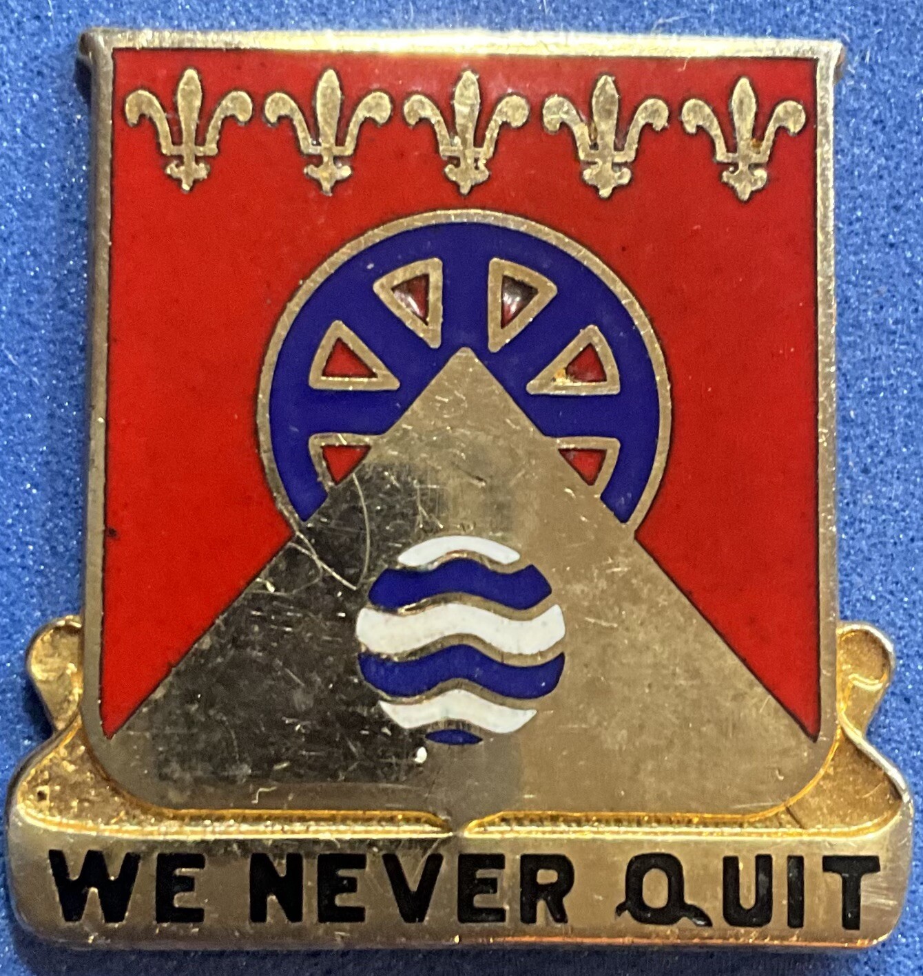 705th MAINTENANCE BATTALION UNIT CREST LAPEL PIN - WE NEVER QUIT | eBay