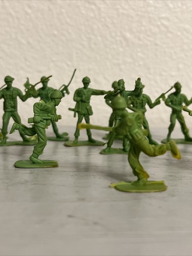 CHESAPEAK GREEN ARMY MEN ACTION FIGURE TOYS 26 PIECES (PRE-OWNED) - Picture 11 of 12