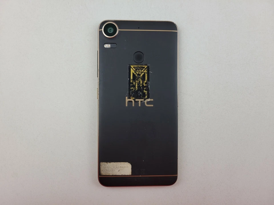 HTC Desire 10 Pro (2PYA200) 64GB (GSM Desbloqueado) Doble SIM - BATERÍA DEFECTUOSA - J0328 Foto 2 de 4