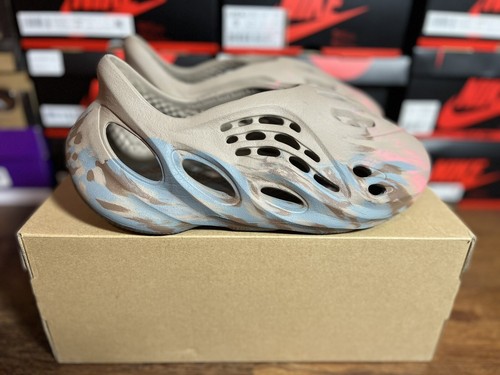 yeezy foam runner size 10