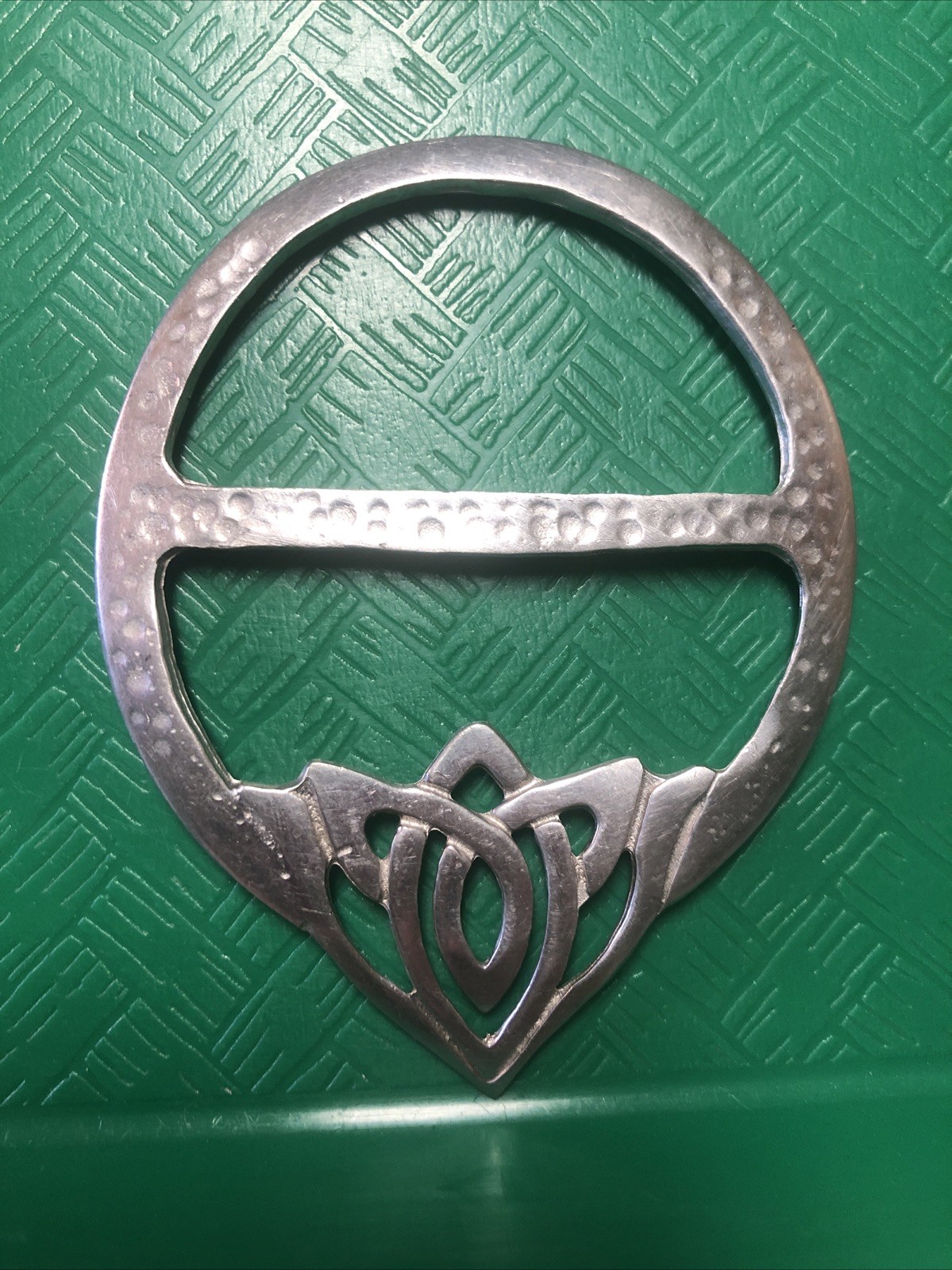 AUTHENTIC Celtic Knot Hammered Finish Pewter Scar… - image 6