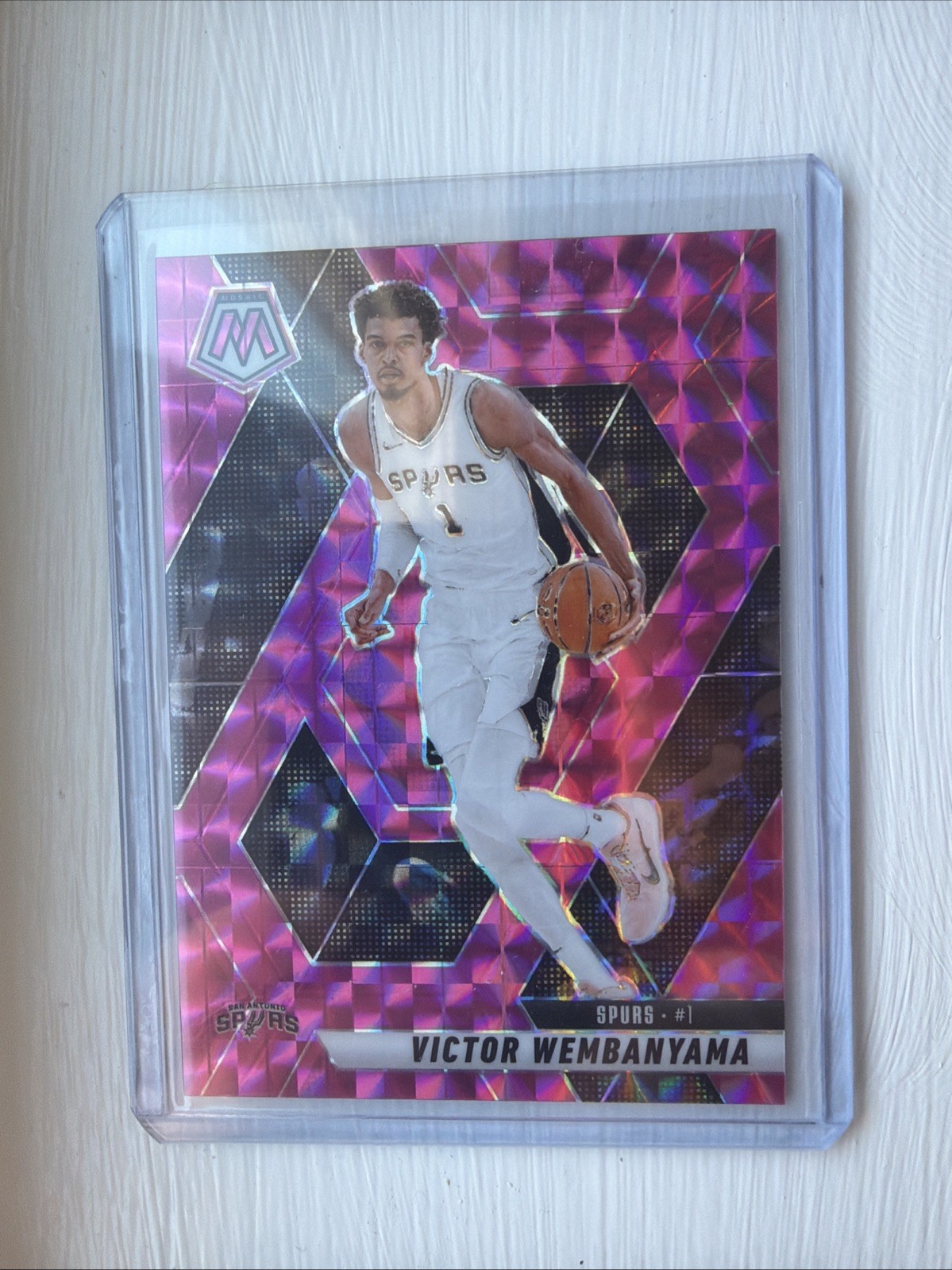2024-25 Panini Mosaic - Victor Wembanyama #31 Pink Mosaic Prizm /175