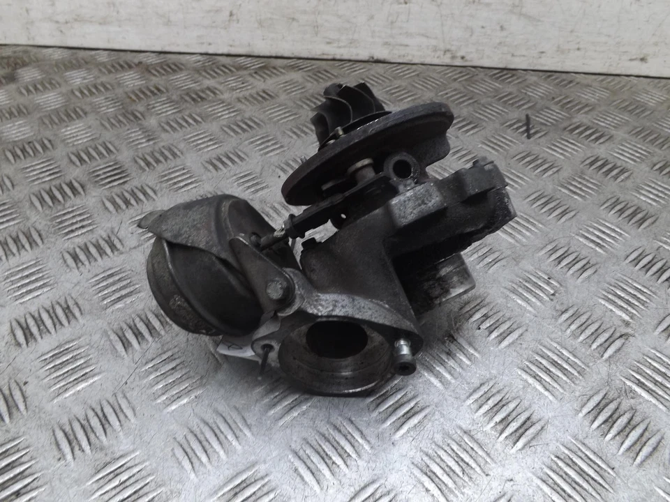 Turbocompresor manual BMW X3 E83 2.0 diésel 2004-2010N Foto 3 de 4