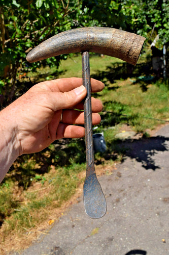 Hand Forged, REAL HORN, Folk Art shoe horn
