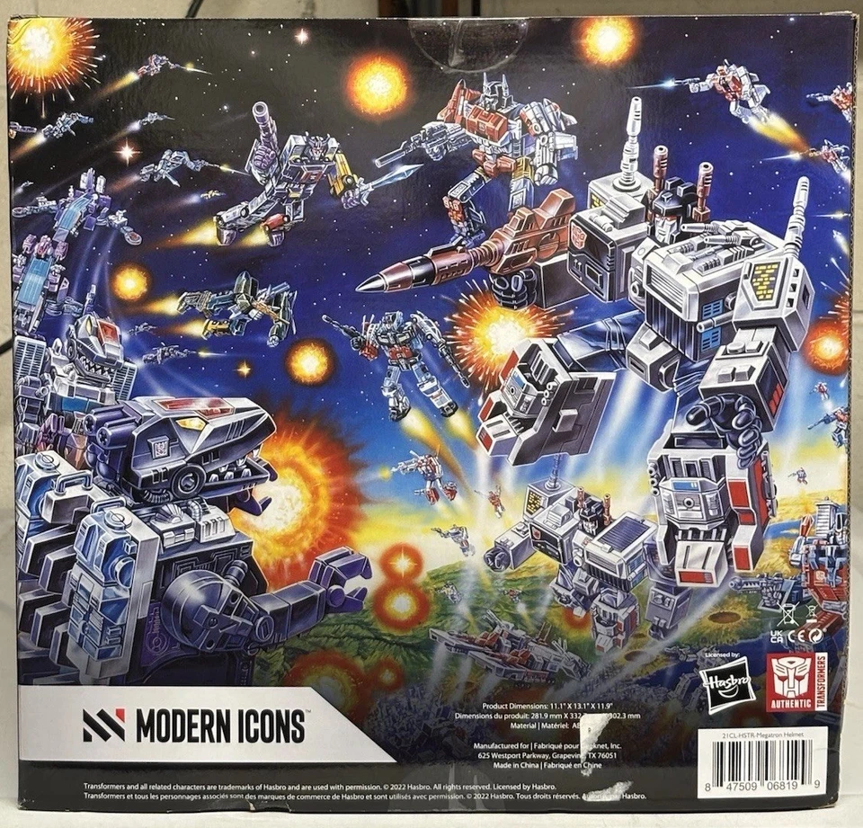 NEW GameStop Modern Icons Transformers Megatron 1:1 Replica Electronic Helmet - Image 3 of 4