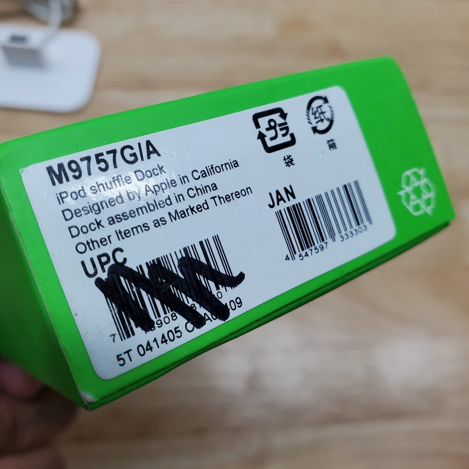 ORIGINAL OEM Apple iPod Shuffle Dock 1st Gen A1112 USB Charging Dock M9757G/A - Image 4 of 4