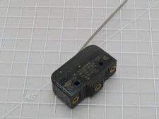 LOT OF 70 HONEYWELL BZ-2RW84467-A2 BASIC SNAP SWITCHES T206775