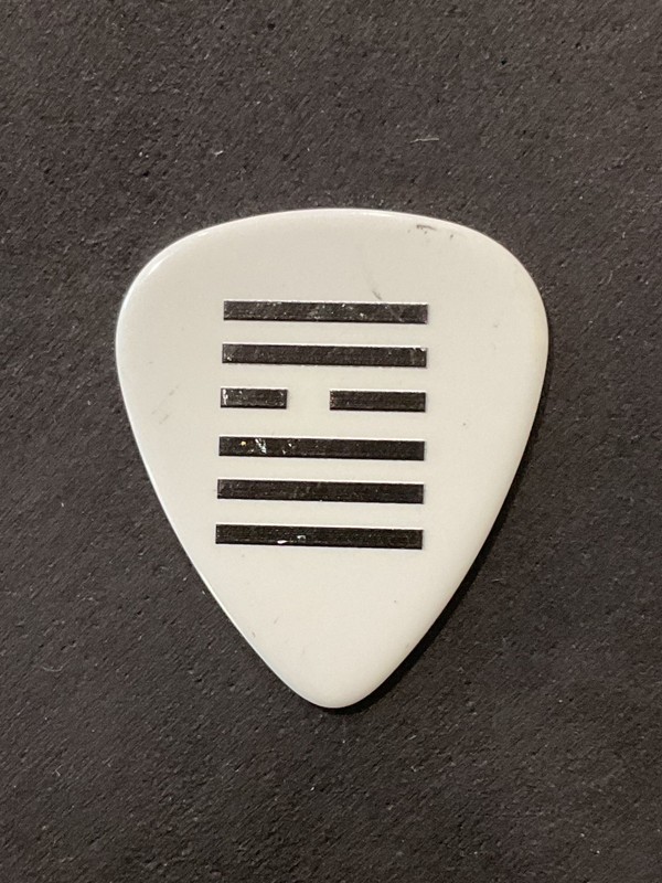 Johnny Depp Hollywood Vampires White Tattoo Guitar Pick (O)