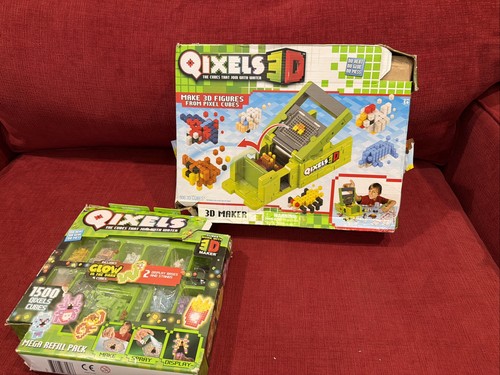 Qixels 3D Maker Kit w 3D Cubes, Templates, Tools and Extras