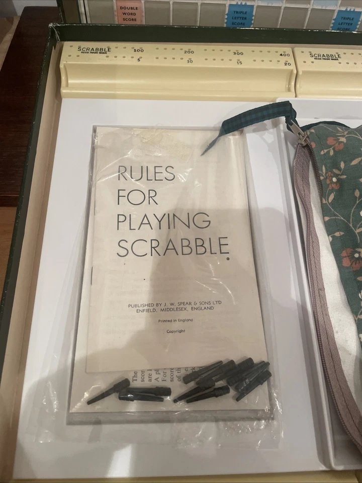 COMPLETE Spears Vintage Scrabble Deluxe Board Game 1983 Edition - Image 4 of 4