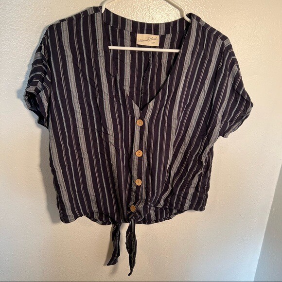 Universal Thread Women’s Size Medium Button Down … - image 2