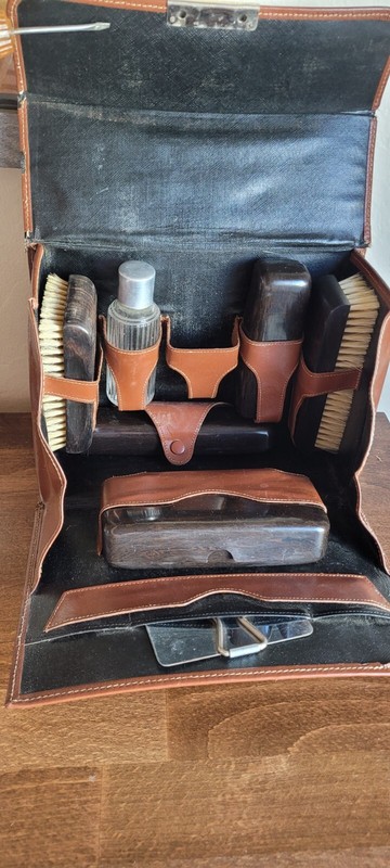 Antique VTG Leather  Vanity Travel Toiletry Grooming 10 PC. Set Kit Initials EAH