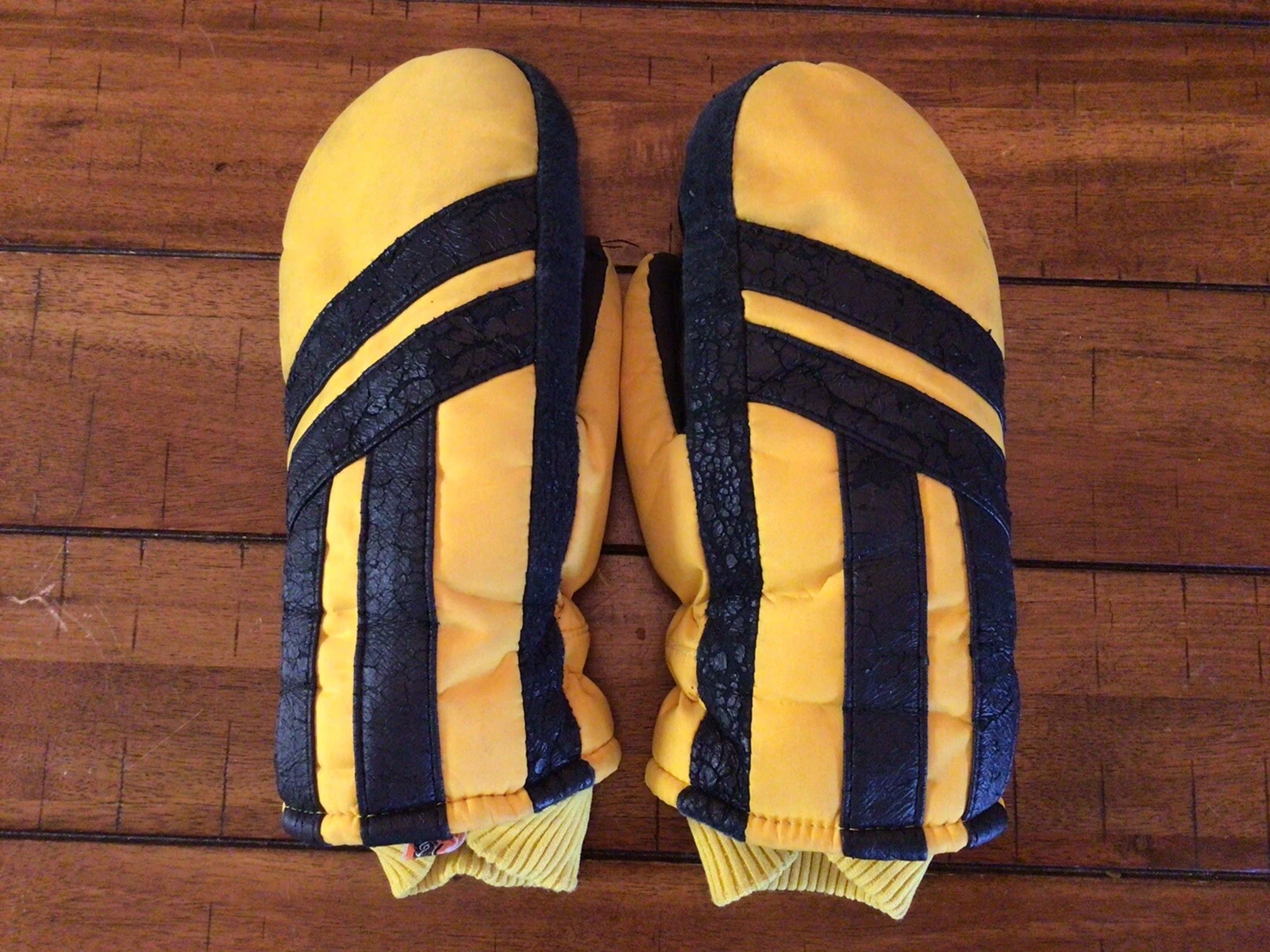 VTG Kombi Mittens Yellow & black Ski Mittens 1970s Gloves Women Large