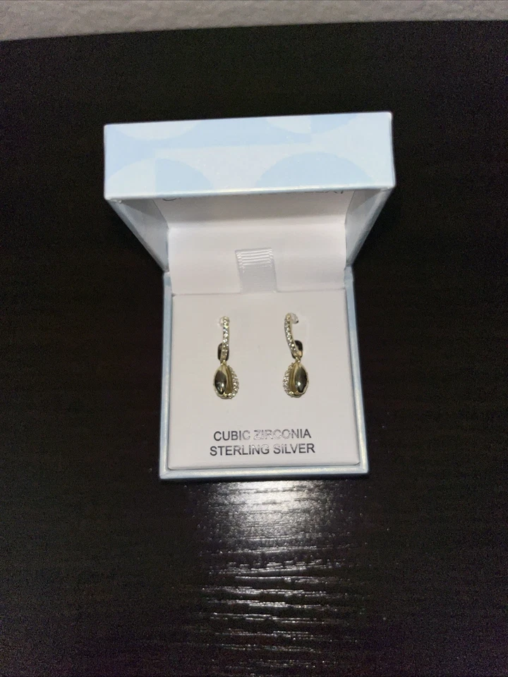 Pendientes colgantes Charlotte y Lexi circonita cúbica tono oro plata esterlina Foto 2 de 4