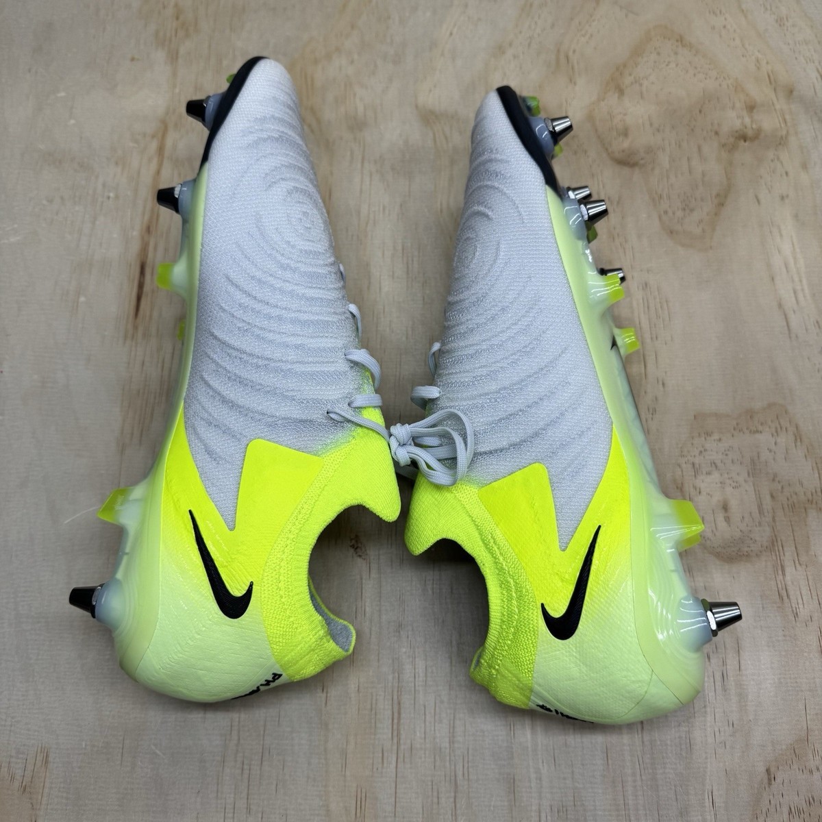 Nike Phantom GX II 2 Elite SG-Pro P Metallic Silver Volt FQ9034