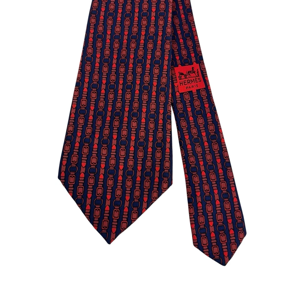 Corbata para hombre Hermes cinturones ecuestres azul marino y rojo seda 858 PA 3,25" (W) 56" (L) Foto 2 de 4