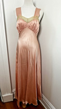 Vintage 1930s/1940s Pink Peach Silk Full Length Nightgown Lace Trim Ruched Bust