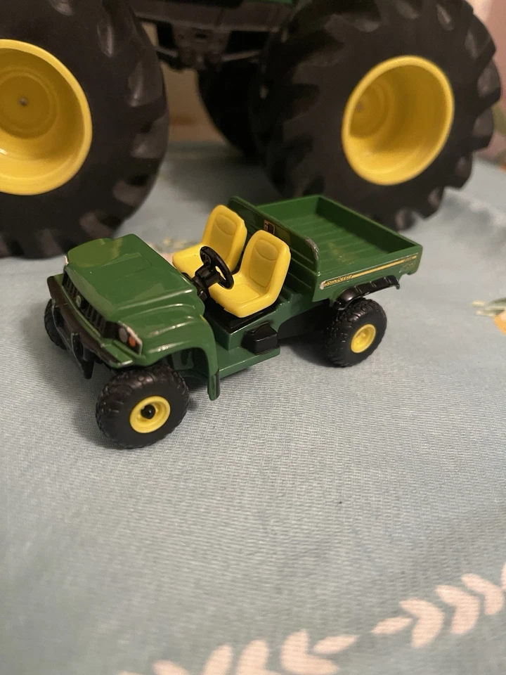 ERTL John Deere Toy Combine Harvester Plastic Big Foot WORKS & Small Golf Cart - Image 2 of 4
