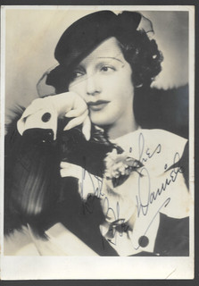 BEBE DANIELS (d1971) American Actress "Life With The Lyons" etc Signed Pic