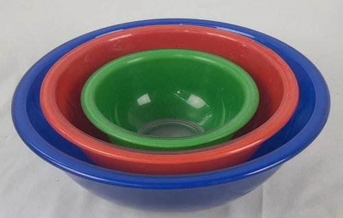 Pyrex Vintage Primary Colors Mixing Bowls Set Of 3 Red Green Blue 322 323 325