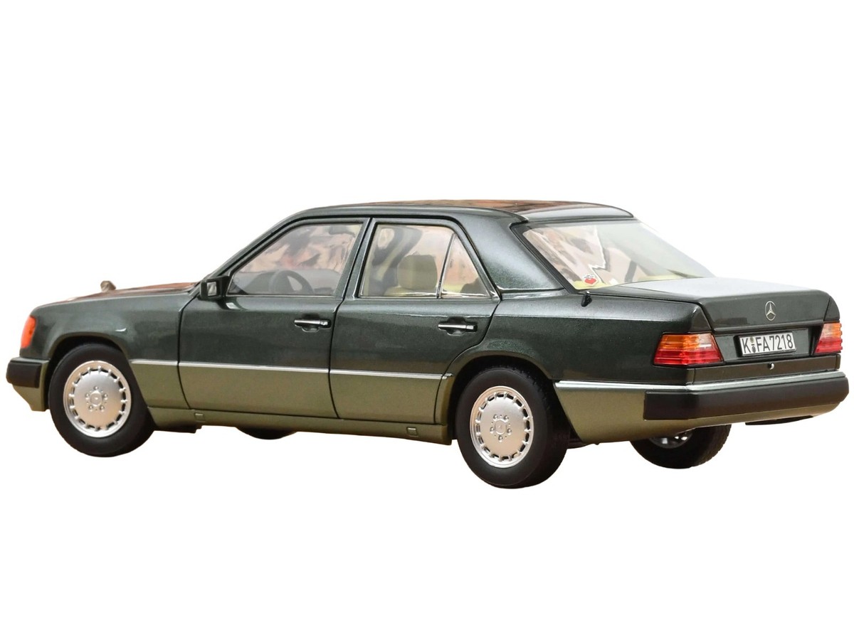 1990 MERCEDES-BENZ 230 E NIGHT GREEN 1/18 DIECAST MODEL BY NOREV