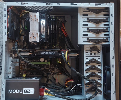 Gebrauchter Desktop-PC (NVidia GTX970, 32GB RAM, CPU Intel Core i5, OHNE SDD/HDD